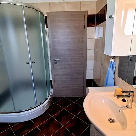 شقة Bava تروغير